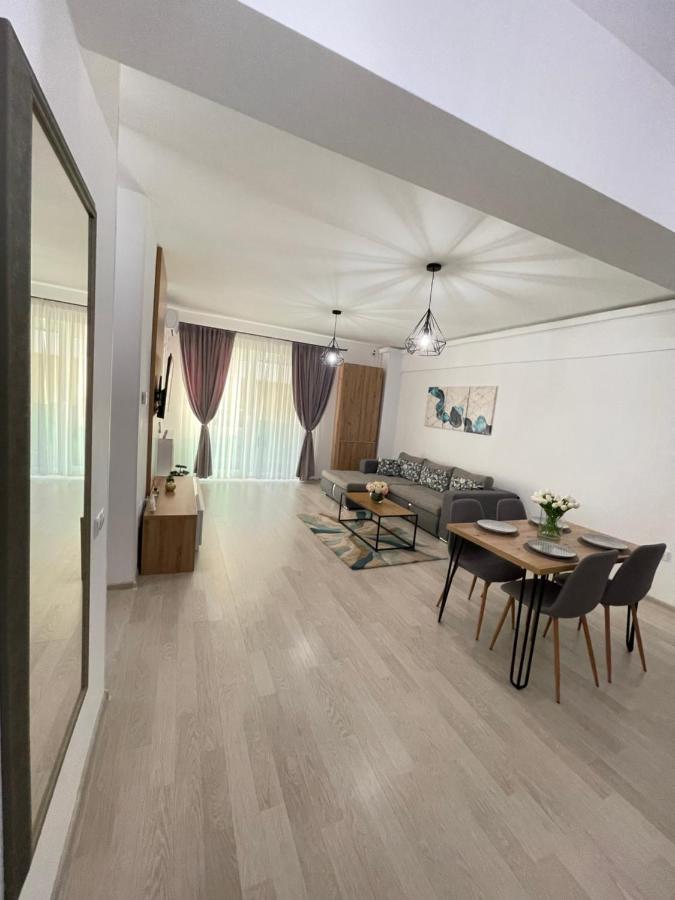 Mamaia Moonlight Apartment Екстериор снимка