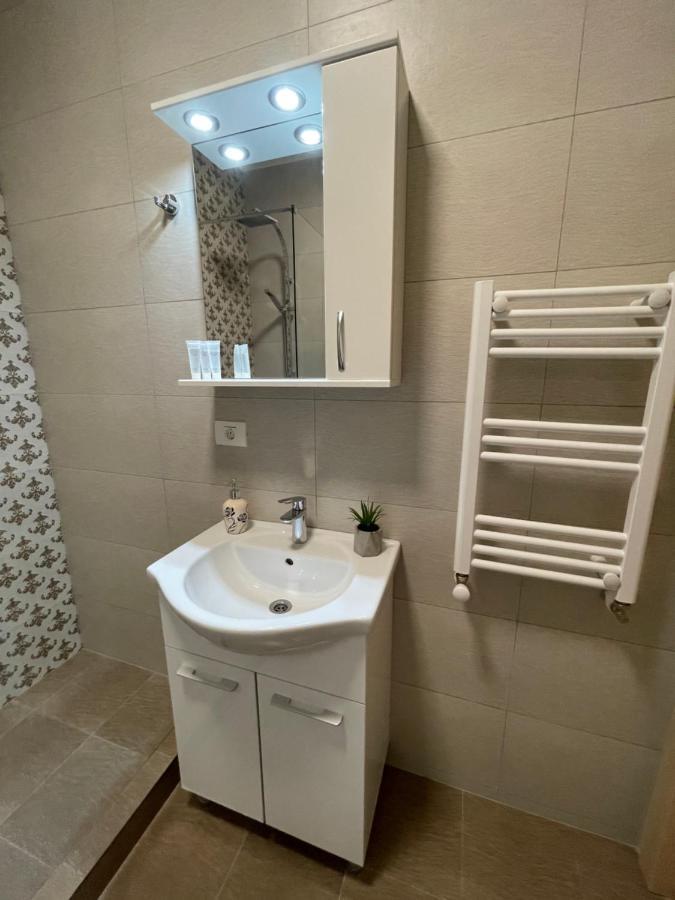 Mamaia Moonlight Apartment Екстериор снимка
